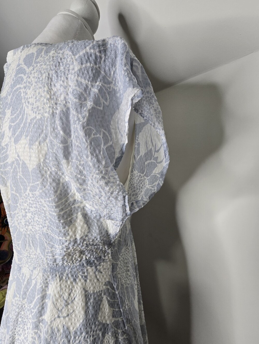 Madewell 100% Silk Blue White Floral Cottagecore Coastal Flutter Dress Size 4 - Picture 4 of 9